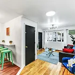Private In Brooklyn - Close To Jfk And Easy Access To Transportation New York