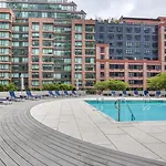 Blueground Jersey 1bd Nyc-1601 Apartment