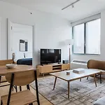 Apartment Blueground Jersey 1bd Nyc-1601 *
