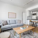 Apartment Blueground Jersey 1bd Nyc-1601 *