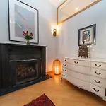 2 Bedrooms With One Private Bathroom In Lovely