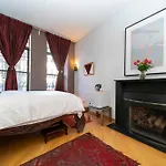 Homestay 2 Bedrooms With One Private Bathroom In Lovely