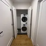 Beautiful 1 Bedroom Apartment