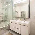 Apartment Luxury Full Floor Chelsea With Washerdryer 2bd