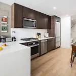 Luxury Full Floor Chelsea With Washerdryer 2bd *