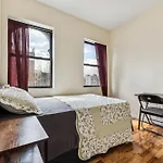 Empire Blvd Guest house