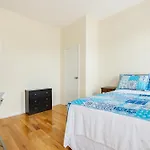 Empire Blvd Guest house