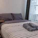 3 Bd Next To Central Park