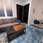 3 Bd Next To Central Park