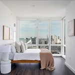 Luxx 2 Bed 1,5 Bath Apt Midtown * New York