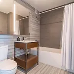 Apartment Luxx 2 Bed 1,5 Bath Apt Midtown