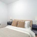 Sophisticated 3Bedroom 1Bath Apartment In Downtown Near Financial District