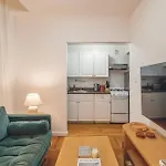 Sophisticated 3Bedroom 1Bath Apartment In Downtown Near Financial District