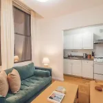 Sophisticated 3Bedroom 1Bath Apartment In Downtown Near Financial District