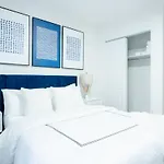 Apartment 49-3b Newly Renovated 2br Wd Midtown East