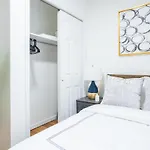 49-3b Newly Renovated 2br Wd Midtown East Apartment New York