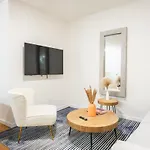 Apartment 49-3b Newly Renovated 2br Wd Midtown East *