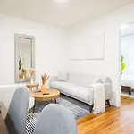 Apartment 49-3b Newly Renovated 2br Wd Midtown East *