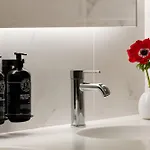 The Chemists Club Hotel 4*
