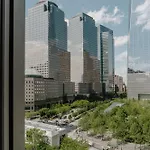 World Center 4*