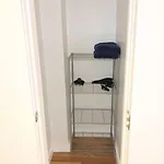 Private Room With Shower On Union Square Side 1