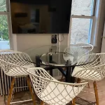 Cozy Woodside Near Manhattan Apartment New York