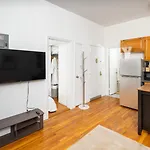 Cozy Classic Park Slope 1bd, Nr Prospect Park Apartment *