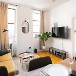 Cozy Classic Park Slope 1bd, Nr Prospect Park Apartment New York