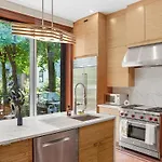 Swj544fh Huge 6br 4ba Backyard Access *