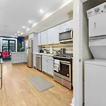 Swj544fh Huge 6br 4ba Backyard Access * New York