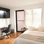 Bed & Breakfast American Dream