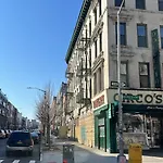 Cozy Brooklyn Home, Private In Host Shared Homestay *