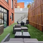 Clinton By Rove Travel 3Br Duplex With Backyard