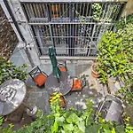 Charles Court By Rove Travel Grand 2Br Duplex