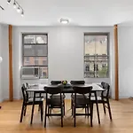 Chelsea Canvas III By Rove Travel Charming 2Br Gem