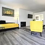 Welcoming 2br 1 Bath Apartment *