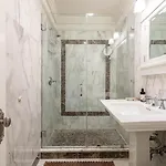 Lofty & Bright Greenwich Getaway W Private Rooftop Apartment *