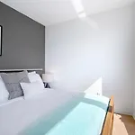 Tribeca 2br Views Indoor Pool Gym Nyc-172 * New York