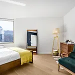 Tribeca 2br Views Indoor Pool Gym Nyc-172 New York