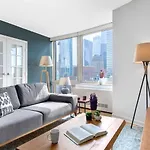Tribeca 2br Views Indoor Pool Gym Nyc-172