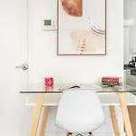 809-4A Columbus Circle New Bldg 1Br W D