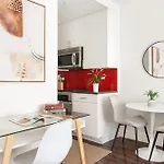 Apartment 809-4a Columbus Circle New Bldg 1br W D