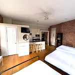 Nest With Kitchenette Apartment 3*