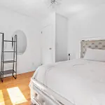 Luxurious 3 Bedroom Unit In Nyc