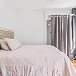 Luxurious 3 Bedroom Unit In Nyc