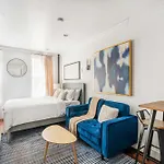 24-5 Furnished Studio W D Prime Gramercy