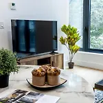 Holiday home 149bk-302 New Construction 1br Wd In Unit Balcony New York