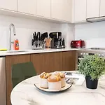 149bk-302 New Construction 1br Wd In Unit Balcony Holiday home New York