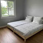 House 2car Parking Subway Jfk Usb * New York
