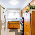 Guest house Spacious Comfy In Cozy Classy Duplex New York